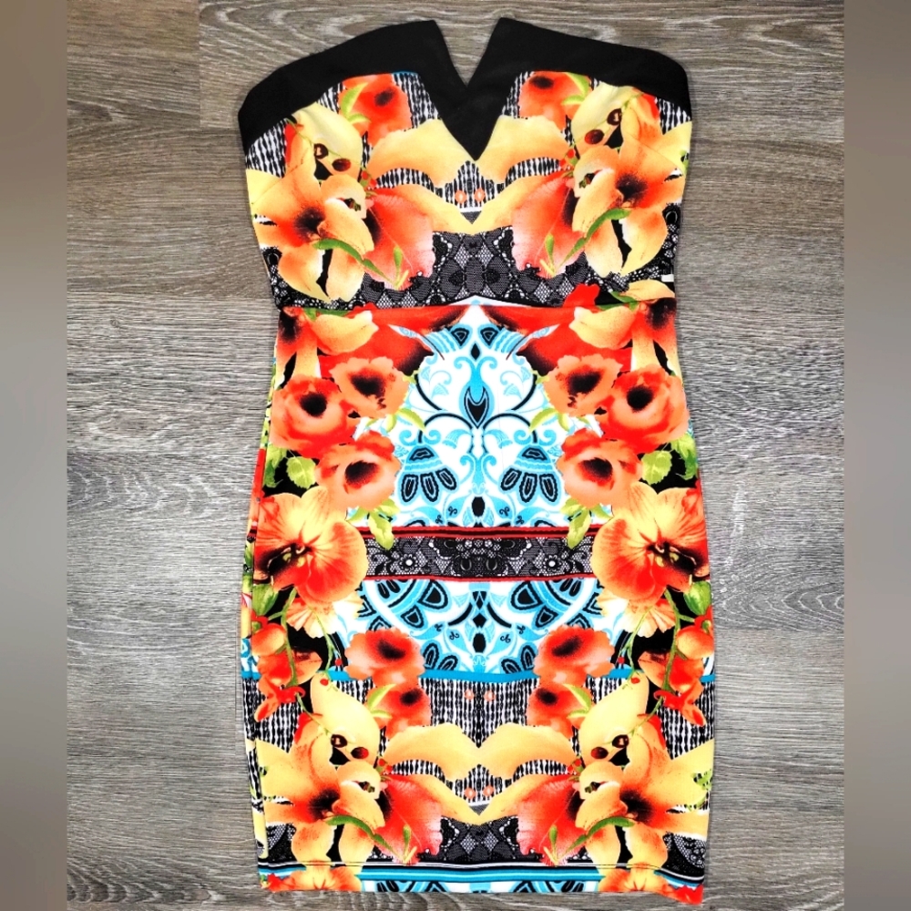 Bisou Bisou Floral strapless bodycon midi dress